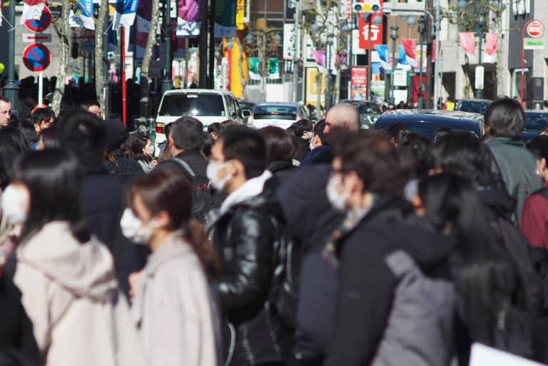 Trzecia fala Covid-19 w Japonii i Korei Płd.; obawy o nawrót pandemii zimą