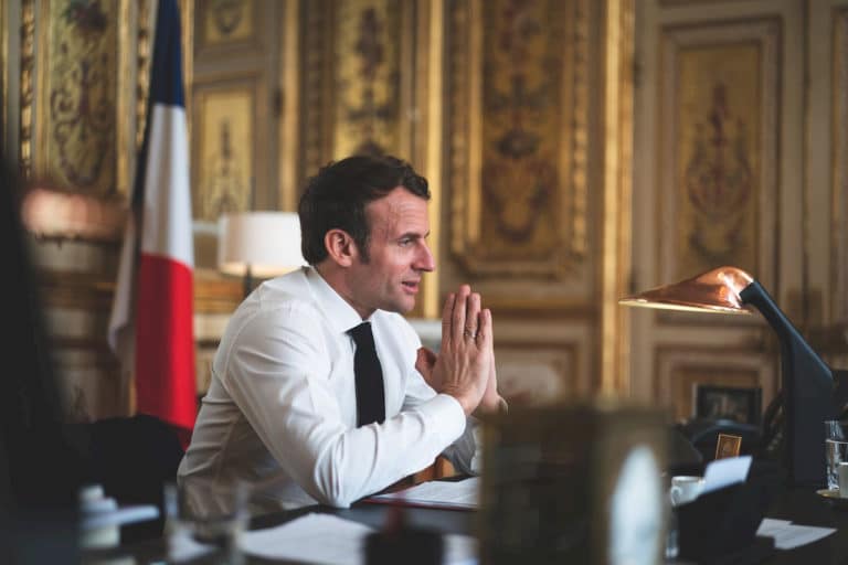 Co się dzieje we Francji? Macron przeciwko obowiązkowym szczepieniom