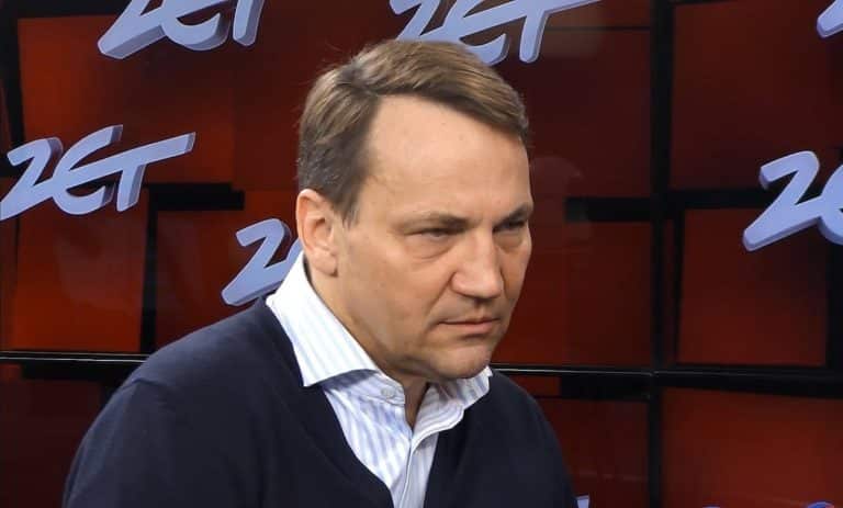 Radosław Sikorski: Kaczyński będzie zatwierdzał, komu założyć podsłuch