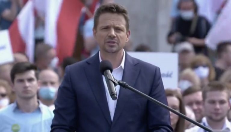 Rafał Trzaskowski:  Jestem przeciw adopcji dzieci przez pary jednopłciowe