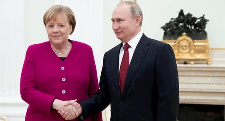 Merkel doprowadzi do kapitulacji UE? Kanclerz chce ścisłej współpracy z Moskwą