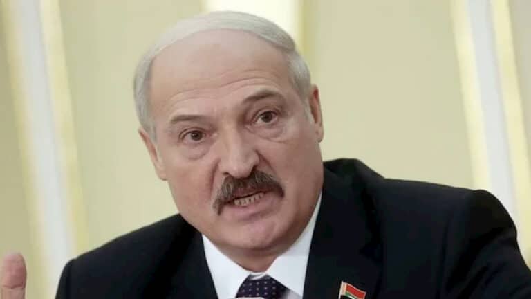 Łukaszenko przygotowuje własną ucieczkę? Pojawiły się szwajcarskie tropy