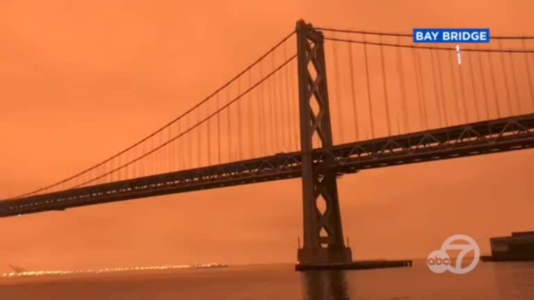 Pomarańczowa apokalipsa w San Francisco [VIDEO]