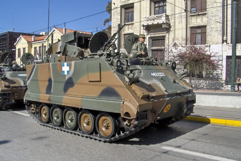 Grecka armia pręży muskuły przed Turcją
