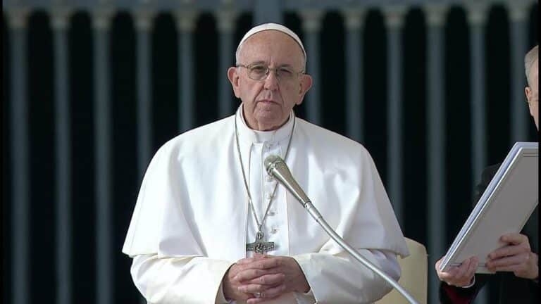 Papież Franciszek życzy Polakom pokoju, radości i nadziei