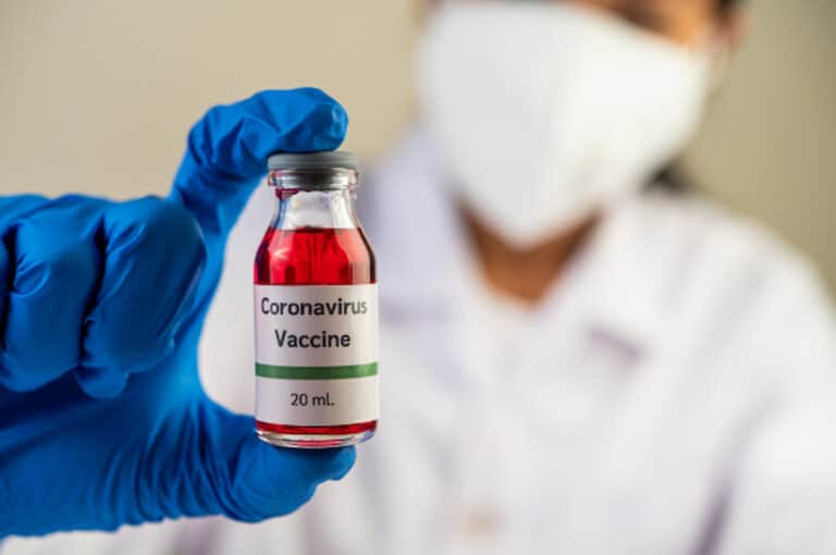 Francuski gigant farmaceutyczny obiecuje morze szczepionek