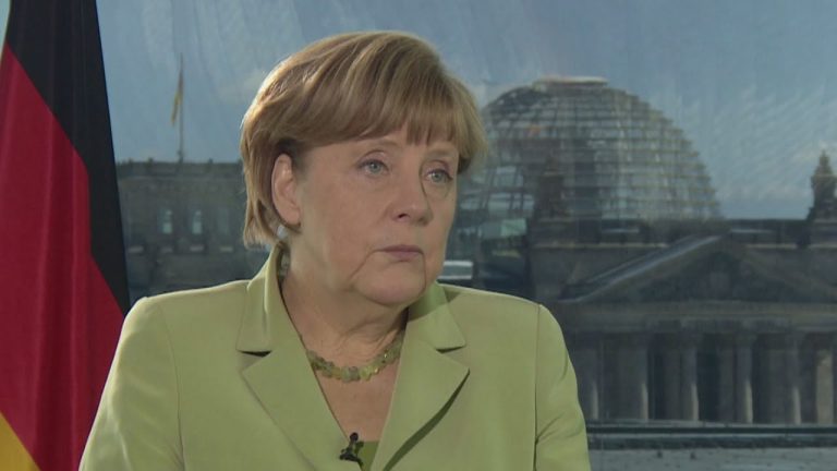 Fala krytyki wylała się na Merkel! Kanclerz wycofuje się z obostrzeń na święta!
