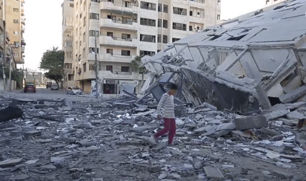 Dramatyczne kadry ataków izraelskich na Gazę! Nie żyję dorośli i dzieci!