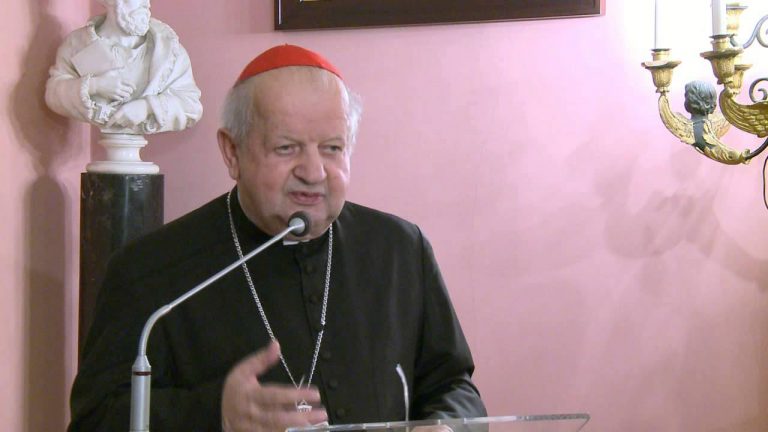 Watykan wziął na celownik kardynała Dziwisza? Polski Kościół czeka trzęsienie ziemi!