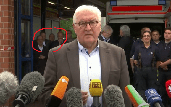 Skandal w Niemczech. Prezydent składa kondolencje rodzinom ofiar, a zastępca Merkel śmieje się głośno!