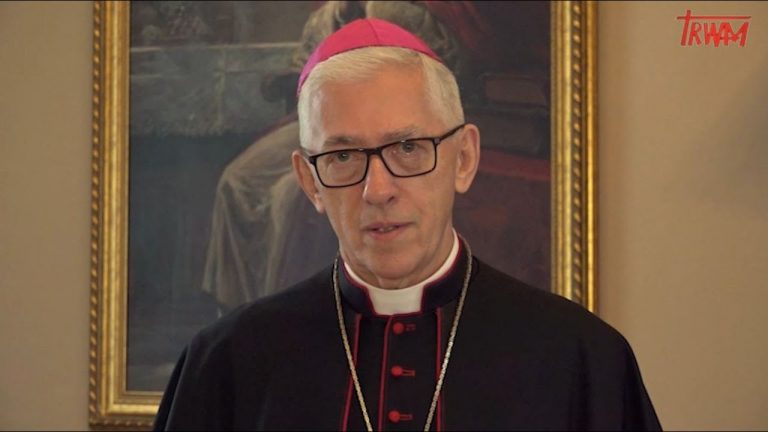 Arcybiskup rezygnuje po śledztwie Watykanu