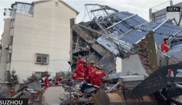 Dramatyczne zdjęcia katastrofy budowlanej w Chinach. Nie żyje 8 osób