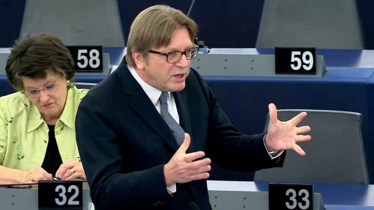 Skandal w PE! Verhofstadt porównuje PiS do Targowicy! Mówi też o „mrocznej grze” Morawieckiego