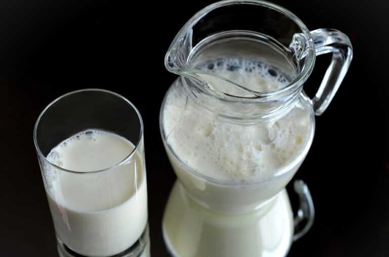 Nie zgadniecie z czego będzie produkowane wegańskie mleko! Wypijecie?