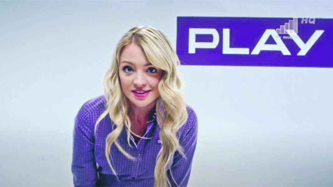 play-nie-ma-racji-kontrowersyjny-wizerunek-blondynki-z-reklam-wplywa-negatywnie-na-pr-operatora