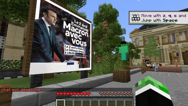 Emmanuel Macron wkracza do gry. Komputerowej
