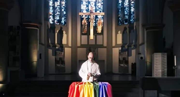 Kiedy papież Franciszek udzieli gejowskiego ślubu?
